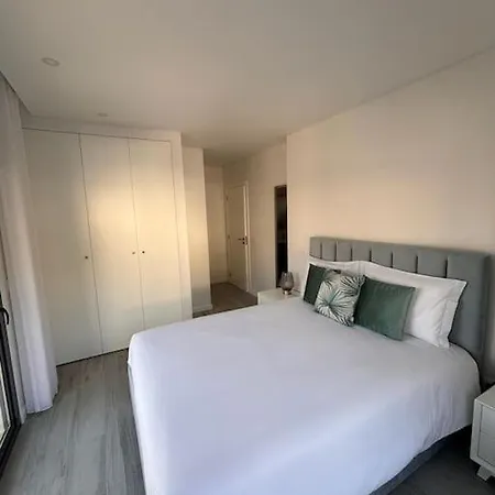 Stylish Near Oasis Apartman