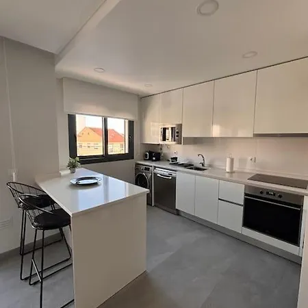Stylish Near Oasis