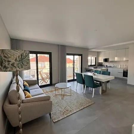 Stylish Near Oasis Nazare