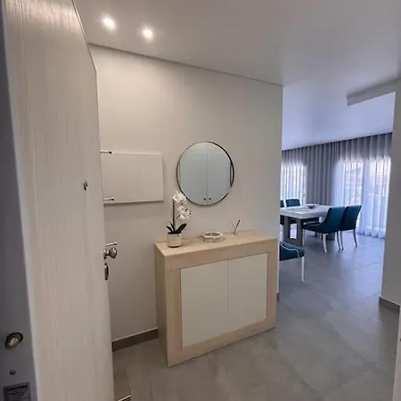 Apartment Stylish Near Oasis