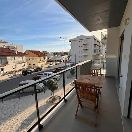 Stylish Near Oasis *